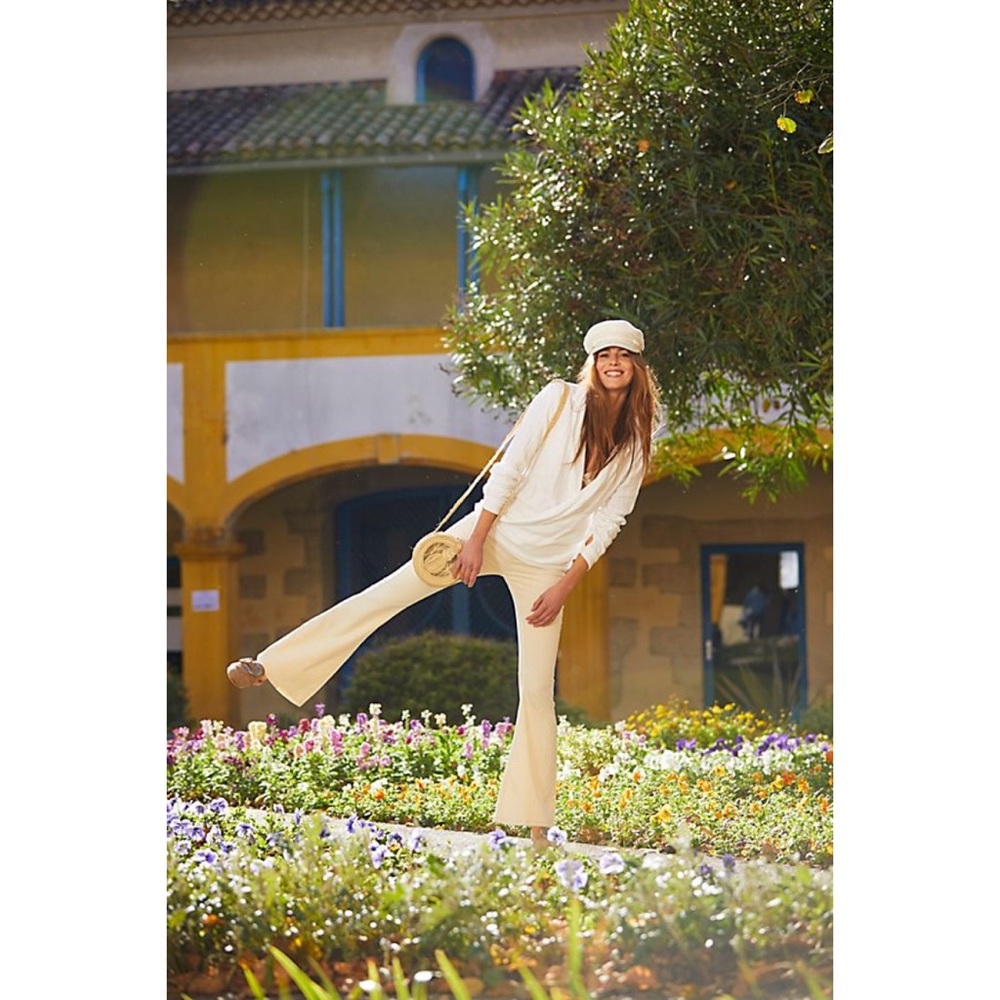 FREE PEOPLE NWT PENNY PULL ON FLARE DENIM JEAN - Picture 2 of 6